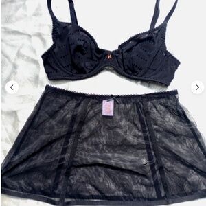 Savage Fenty Women's black mesh underwire bra and lingerie skirt set sz32A/sm